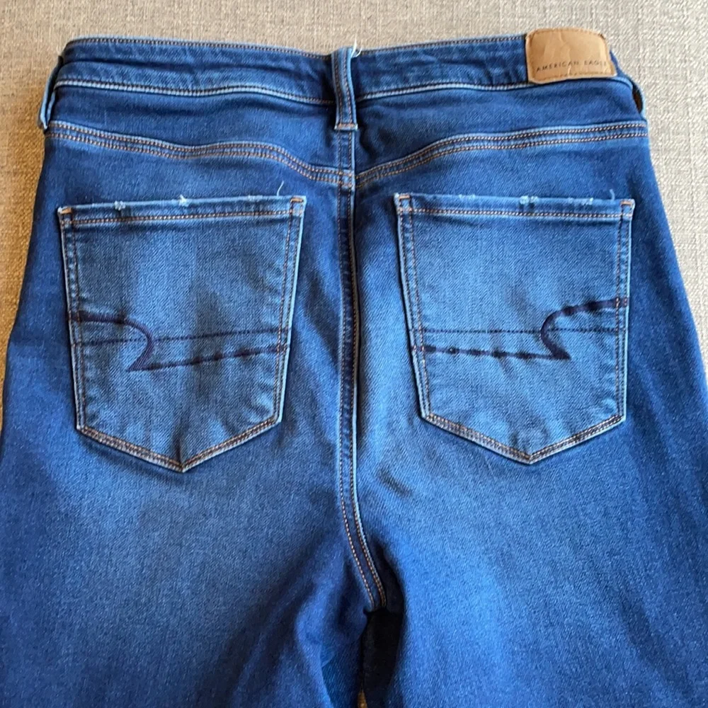 AMERICAN EAGLE - Picture 5 of 8
